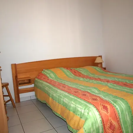 Holiday home Maison A Avec Piscine Chauffee, Proche Et Commerces - Fr-1-323-377